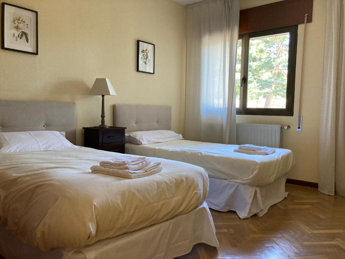 Los Cedros, Gran Chalet Con Piscina Y Apartamento En Navacerrada Dış mekan fotoğraf