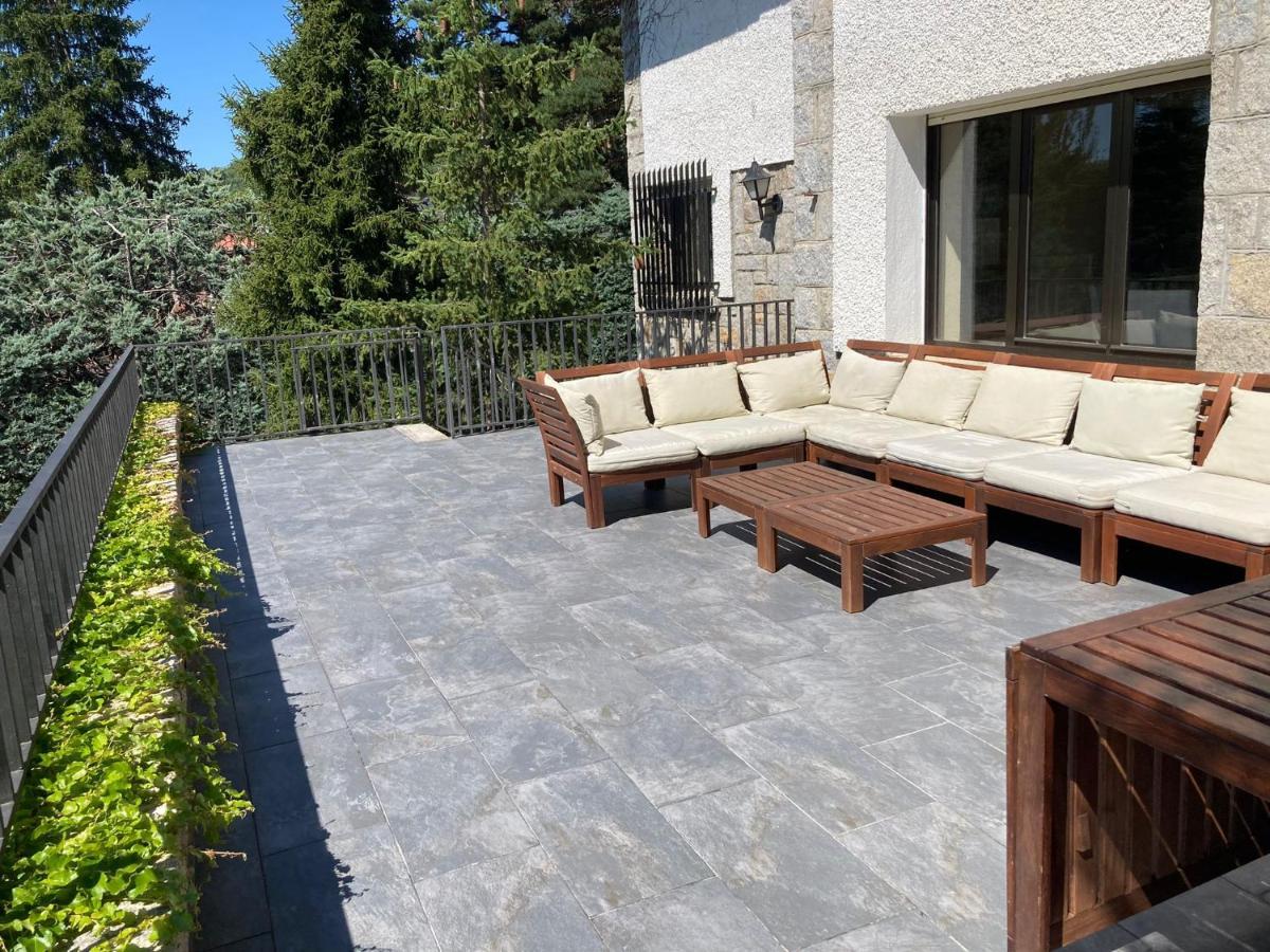 Los Cedros, Gran Chalet Con Piscina Y Apartamento En Navacerrada Dış mekan fotoğraf
